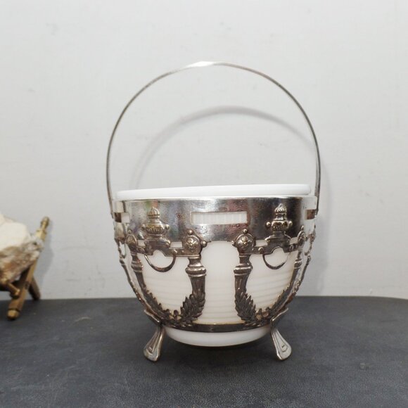 Vintage Bon Bon Dish Condiment Basket - Picture 1 of 15